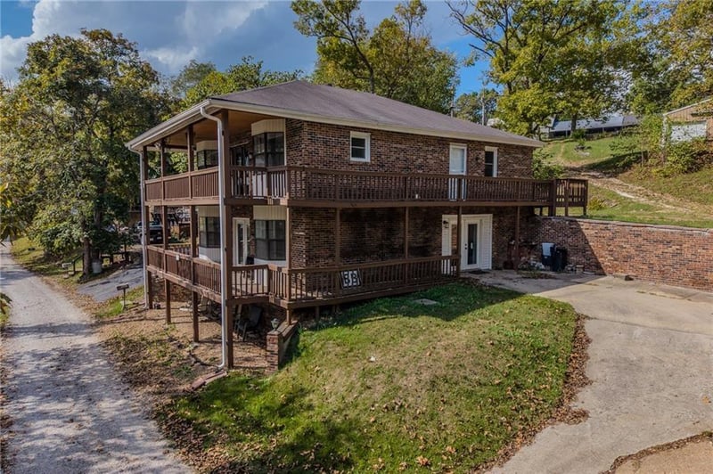 28247 Cove Dr, Lincoln, MO 65338