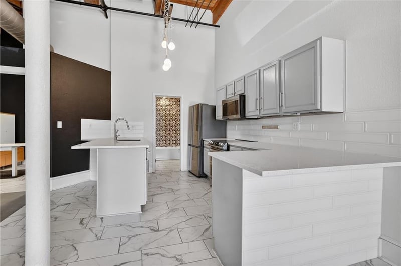 609 Central St #1104, Kansas City, MO 64105
