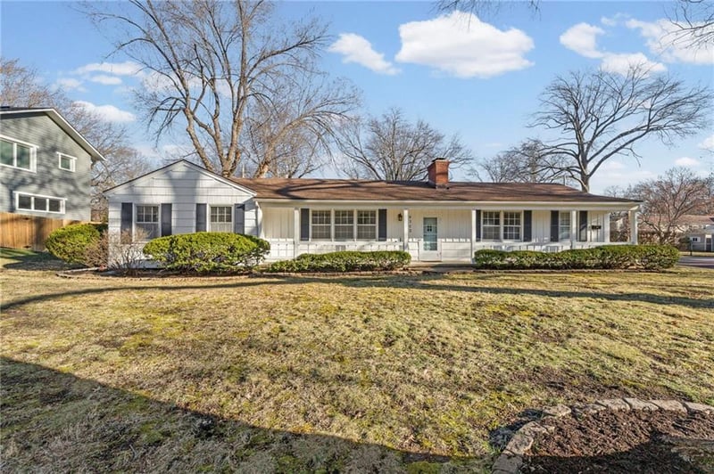 6102 67th Ter, Overland Park, KS 66204