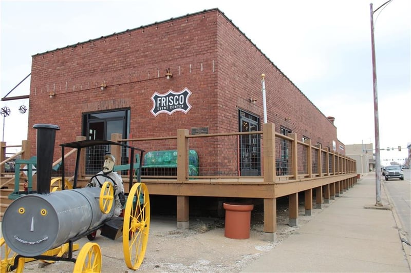 320 Locust St, Pittsburg, KS 66762