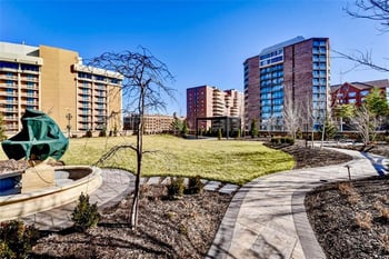 400 W 49th Ter #2056, Kansas City, MO 64112