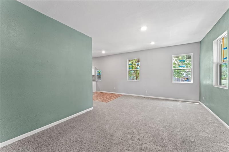 2915 Wabash Ave, Kansas City, MO 64109