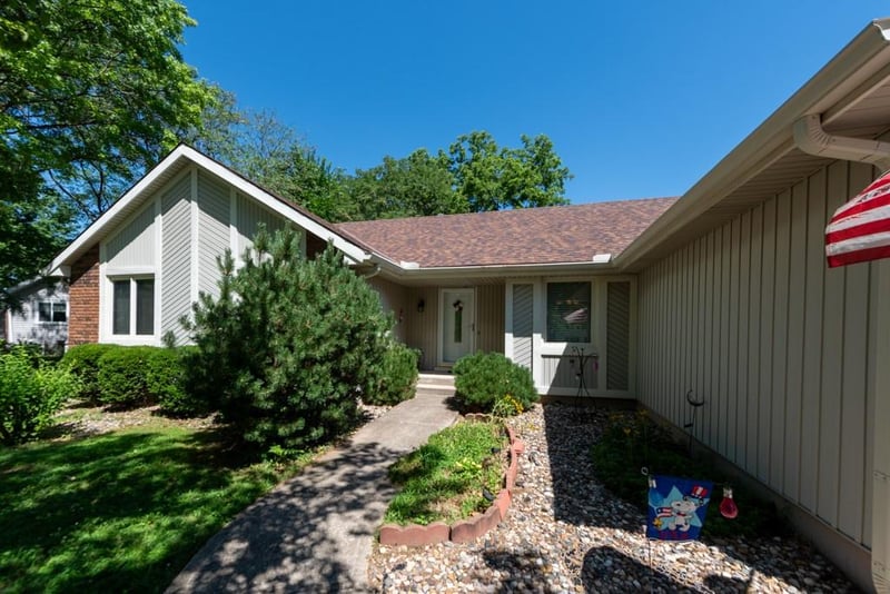 5116 Walden Dr, Kansas City, MO 64151