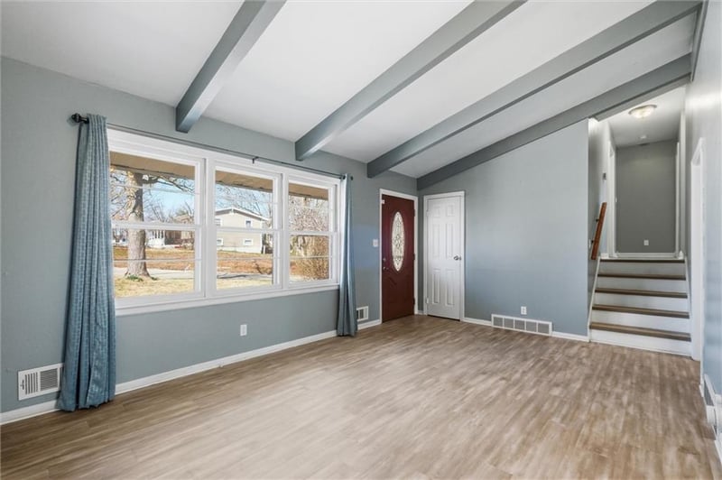 7201 73rd St, Kansas City, MO 64152