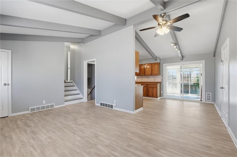 7201 73rd St, Kansas City, MO 64152