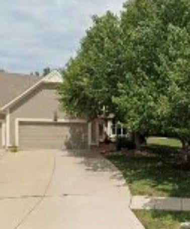 7406 148th St, Overland Park, KS 66223