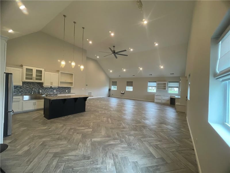 585 500 Rd, Clinton, MO 64735