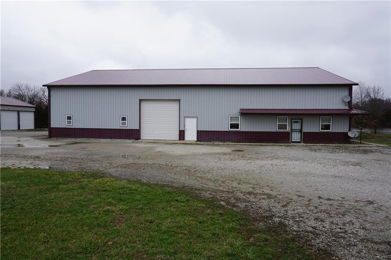 585 500 Rd, Clinton, MO 64735