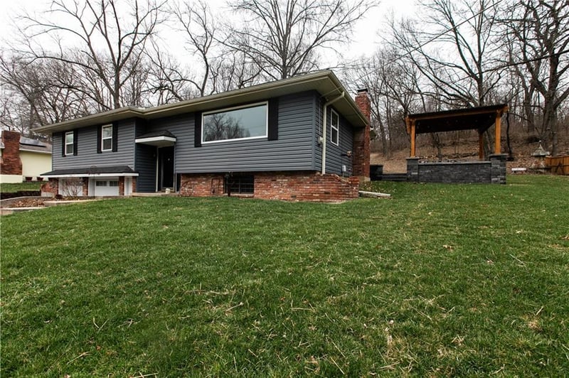 12108 66th St, Kansas City, MO 64152