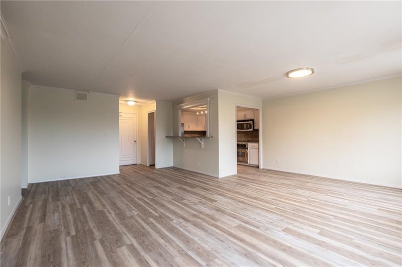 221 48th St #803, Kansas City, MO 64112