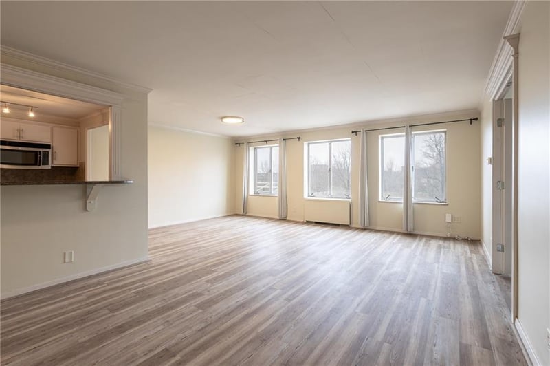 221 48th St #803, Kansas City, MO 64112