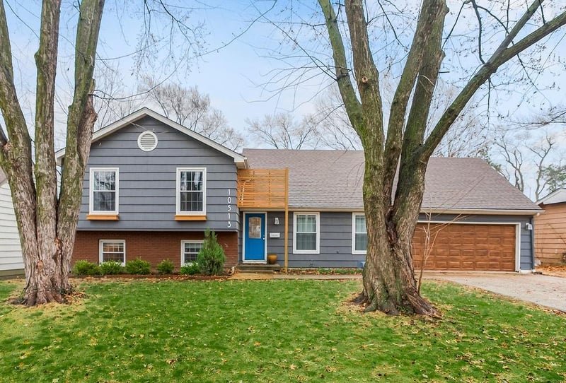 10513 Mersington Ave, Kansas City, MO 64137