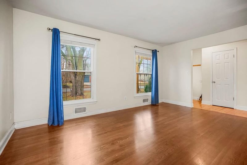 10513 Mersington Ave, Kansas City, MO 64137