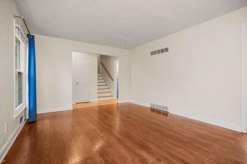 10513 Mersington Ave, Kansas City, MO 64137