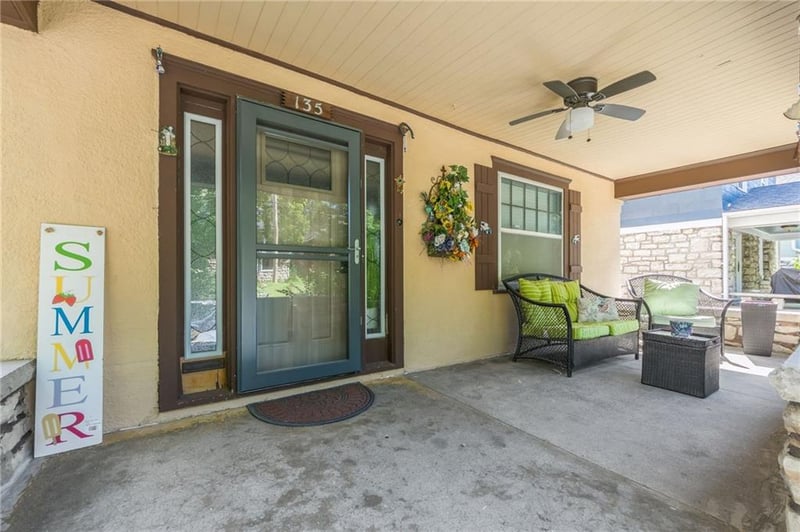 135 Elmwood Ave, Kansas City, MO 64123