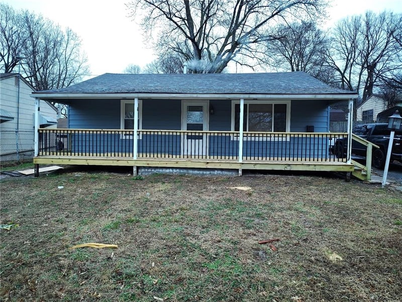 809 S Carlisle Ave, Independence, MO 64054