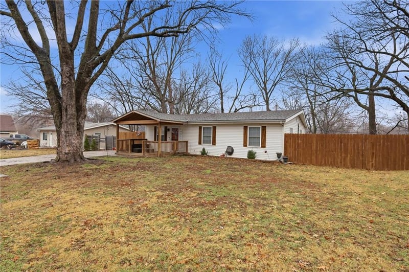 2513 48th St, Kansas City, KS 66106