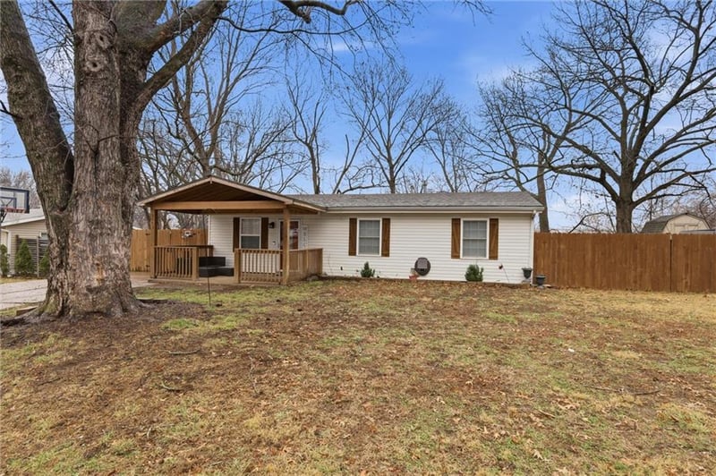 2513 48th St, Kansas City, KS 66106