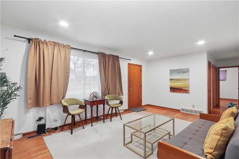 11412 Myrtle Ave, Kansas City, MO 64137