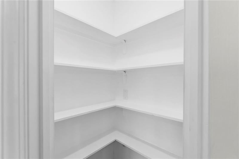 12305 52nd Ter, Kansas City, MO 64133