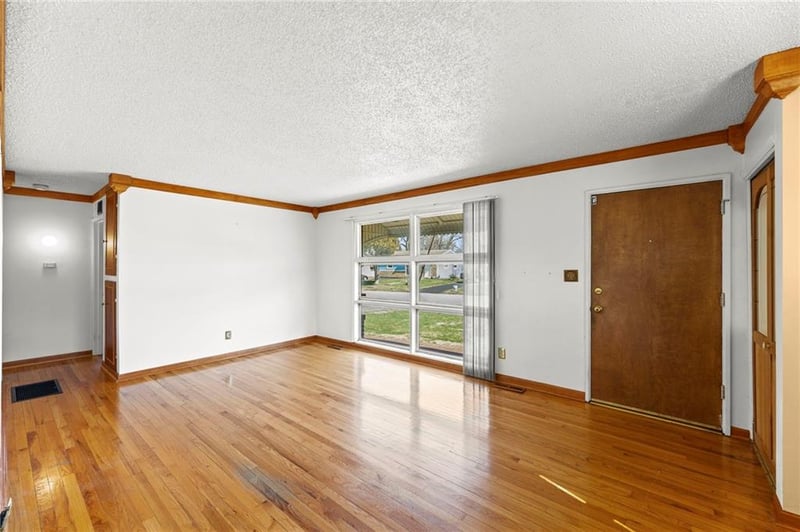 3234 36th St, Kansas City, KS 66104