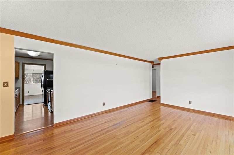 3234 36th St, Kansas City, KS 66104