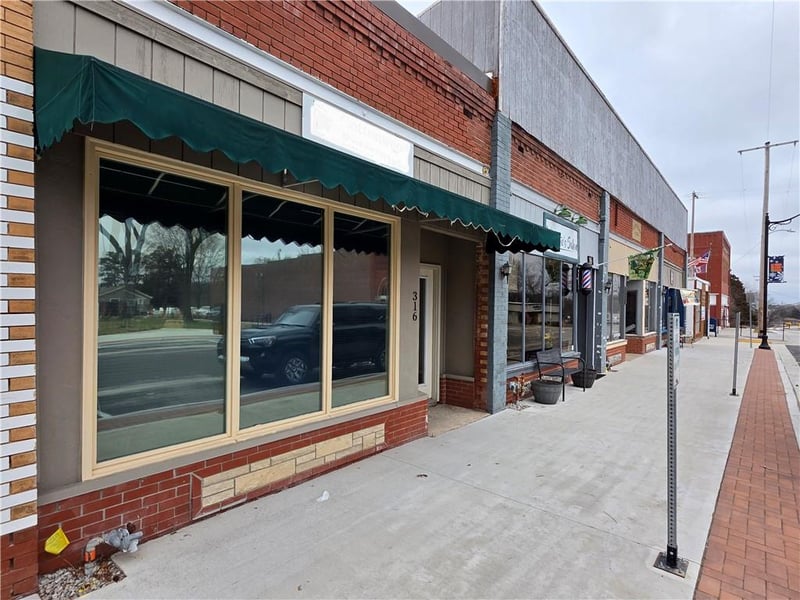 316 Nelson St, Edgerton, KS 66021