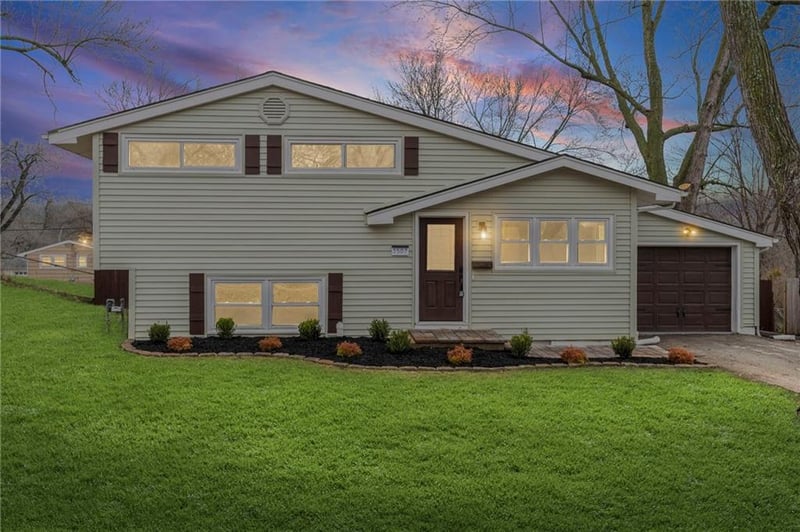 3507 Ruysser Rd, Kansas City, MO 64137