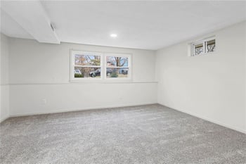 3507 Ruysser Rd, Kansas City, MO 64137