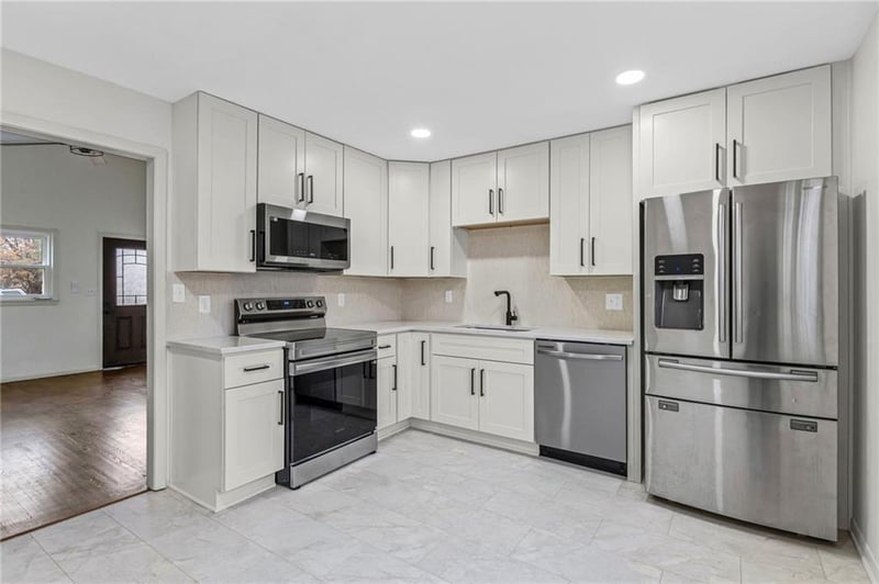 3507 Ruysser Rd, Kansas City, MO 64137