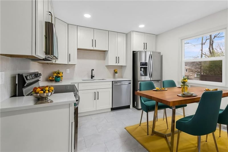 3507 Ruysser Rd, Kansas City, MO 64137