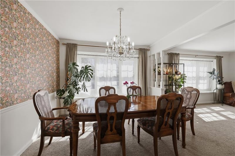 8108 72nd St, Overland Park, KS 66204