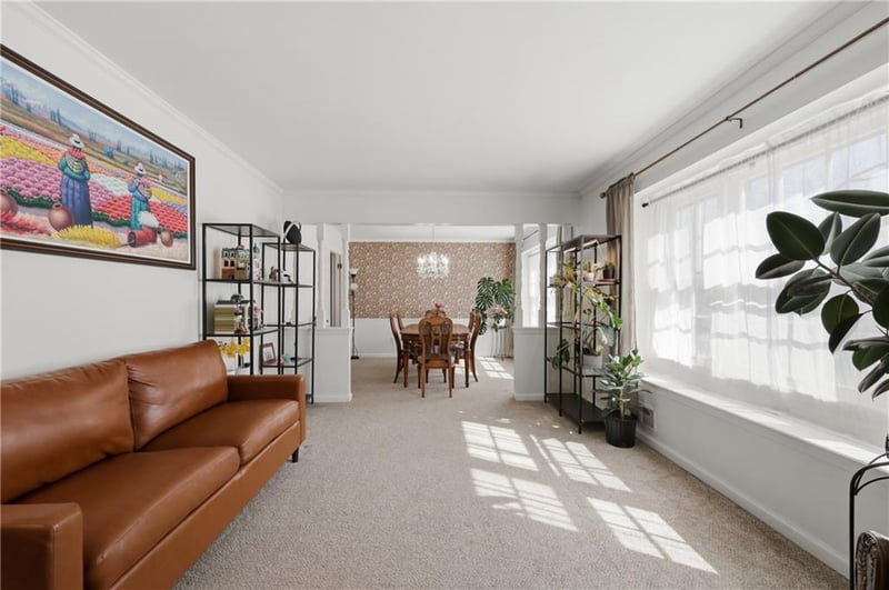 8108 72nd St, Overland Park, KS 66204