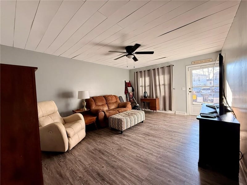 5821 Colorado Ave, Kansas City, MO 64119