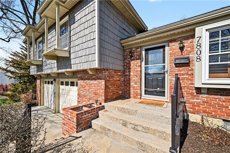 7808 95th Ter, Overland Park, KS 66212