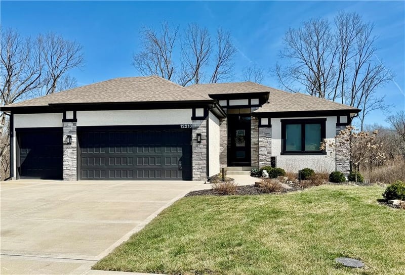 12213 Virginia Ave, Kansas City, MO 64165