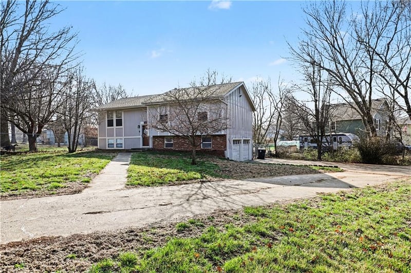 10425 Baltimore Ave, Kansas City, MO 64155