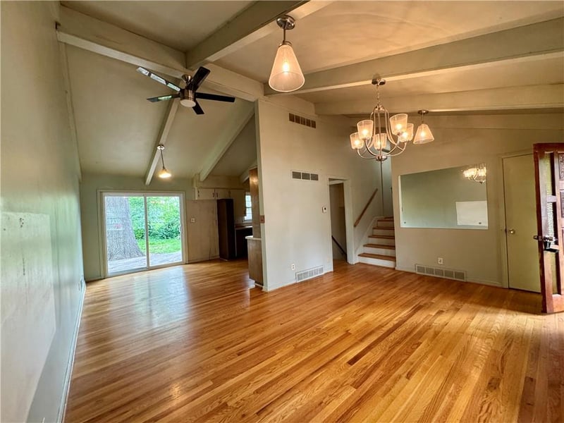 7311 Stearns St, Shawnee, KS 66203