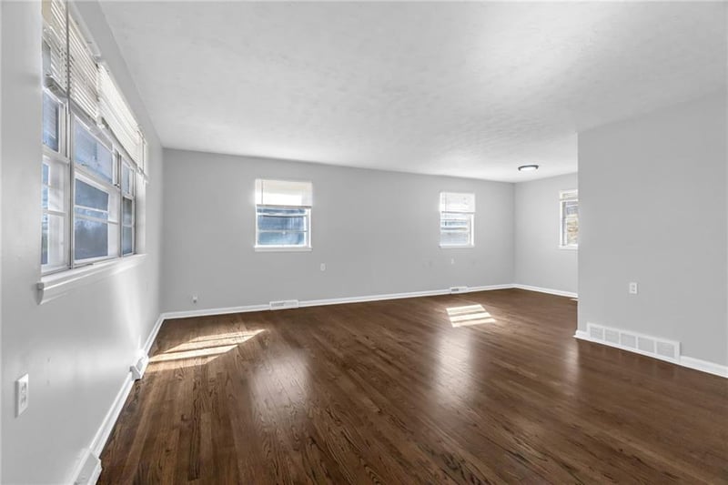 5700 Hutson Rd, Kansas City, MO 64151