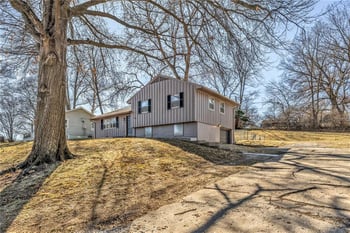 5700 Hutson Rd, Kansas City, MO 64151