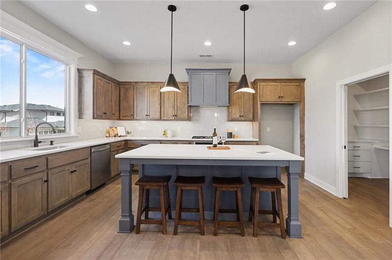 12404 184th St, Overland Park, KS 66013