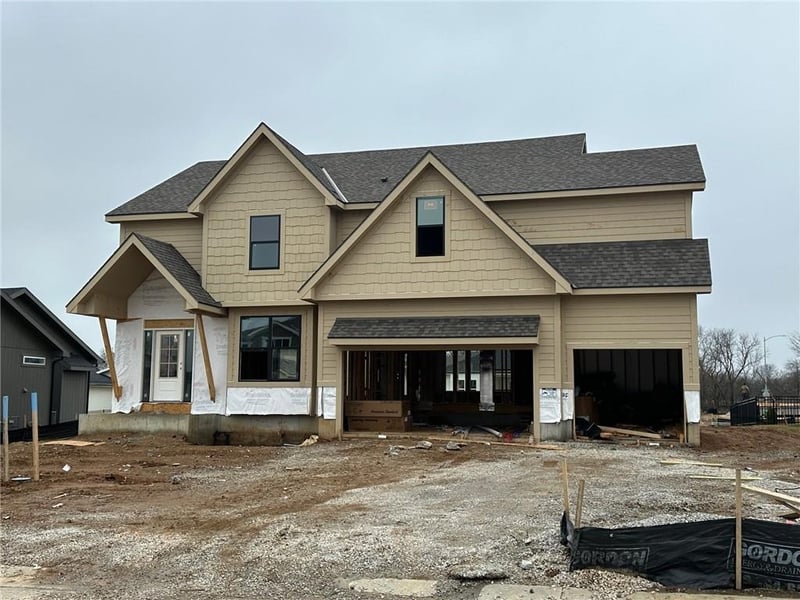 2614 Firefly Ln, Lee's Summit, MO 64082