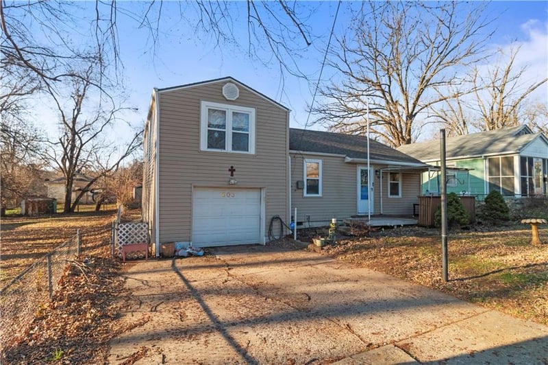 603 Myrtle St, Independence, MO 64055