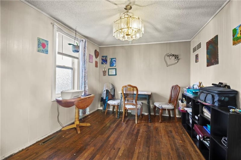 603 Myrtle St, Independence, MO 64055