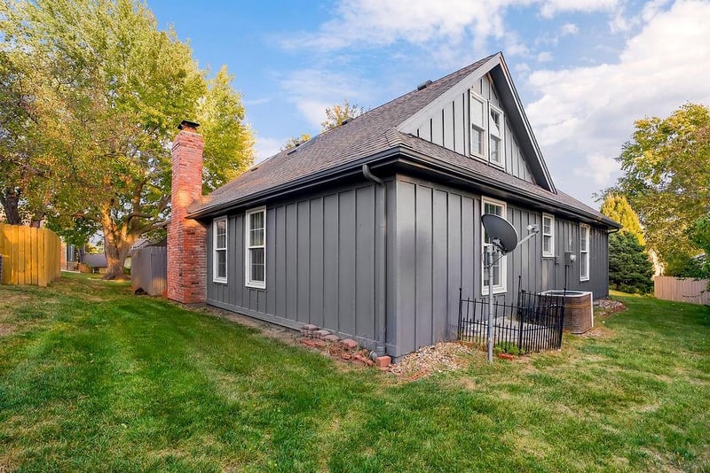 7206 Mastin St, Merriam, KS 66203