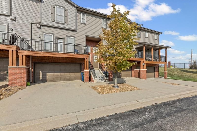 5245 Overland Dr #C9, Lawrence, KS 66049