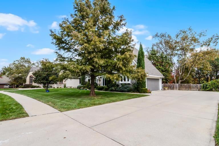4024 124th St, Leawood, KS 66209
