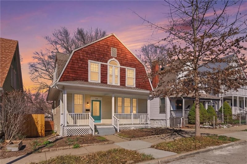 808 33rd St, Kansas City, MO 64109