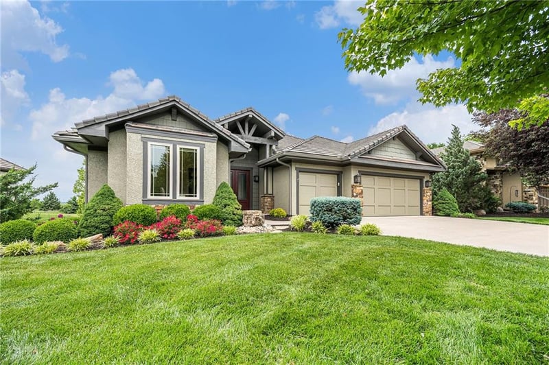 26793 100th Pl, Olathe, KS 66061