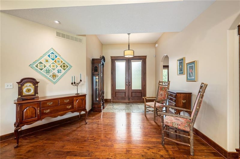 26793 100th Pl, Olathe, KS 66061